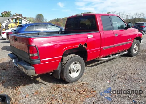 2001 Dodge Ram 1500 St z USA, uszkodzony, nr VIN 3B7HC13Y81G180651